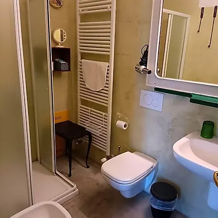 Bed and Breakfast La Casarella 3*