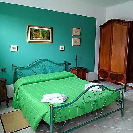 Bed and Breakfast La Casarella 3*