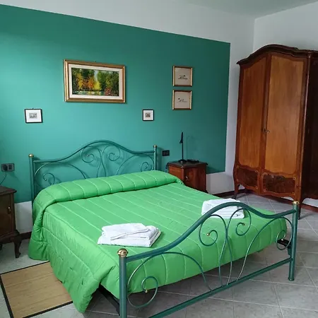La Casarella Bed & Breakfast *